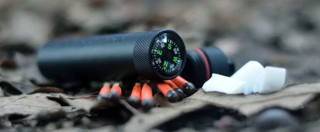 compass matchcase with stormproof matches