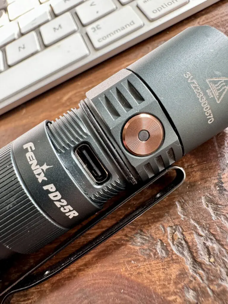 fenix pd25r charging port